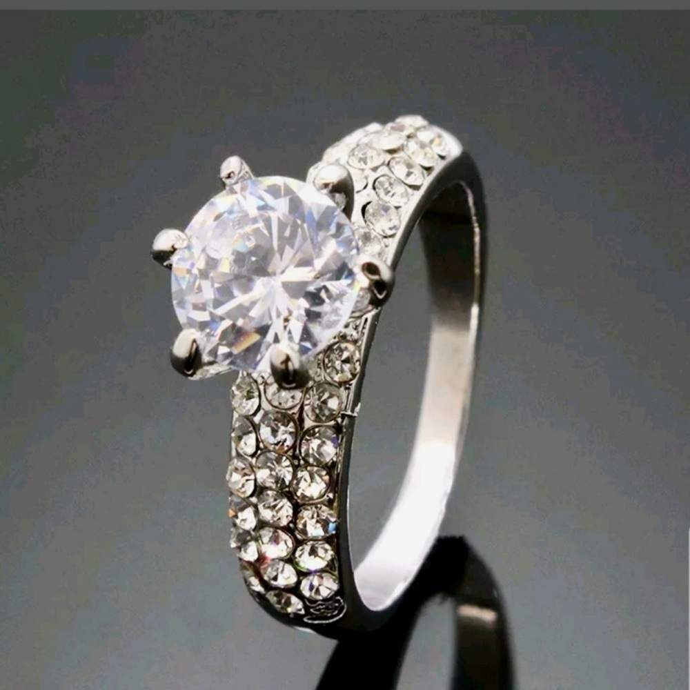 Solitaire cubic zirconia solitarie ring